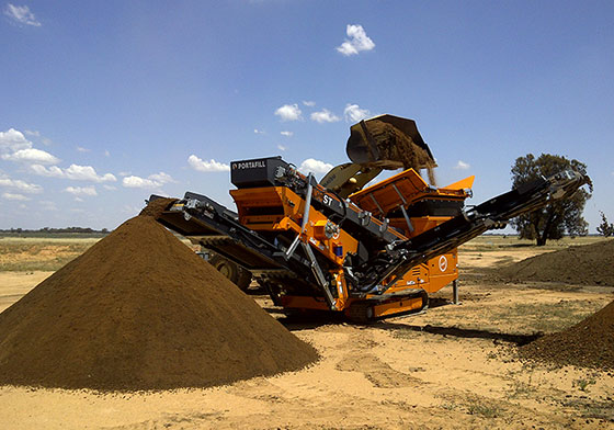 移动式破碎制砂机